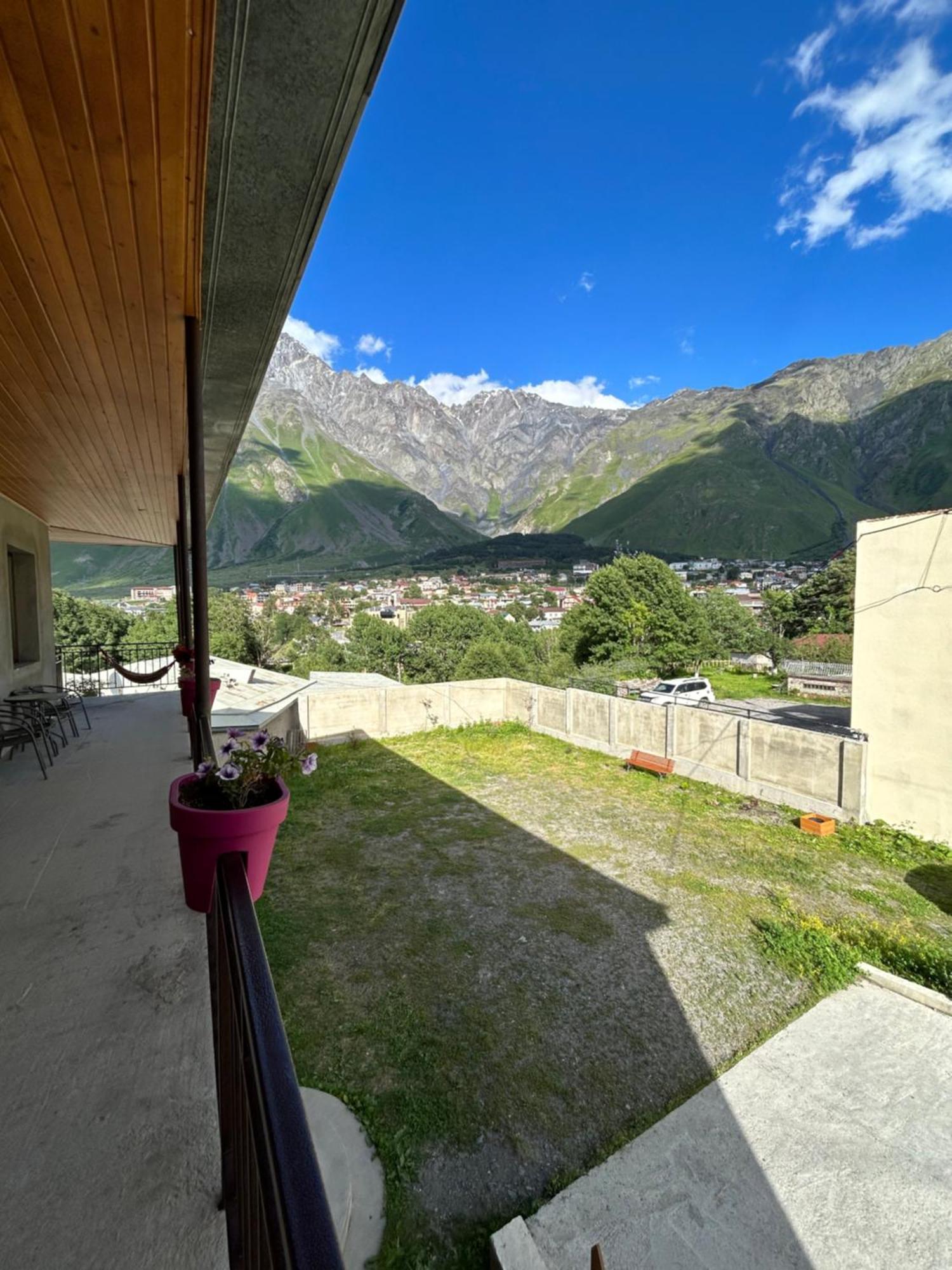 Hotel Hill House Kazbegi Exterior foto